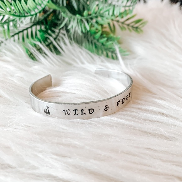 Jewelry - Stamped cuff